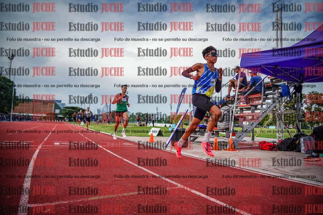Fotos de los 3000 m llanos de varones