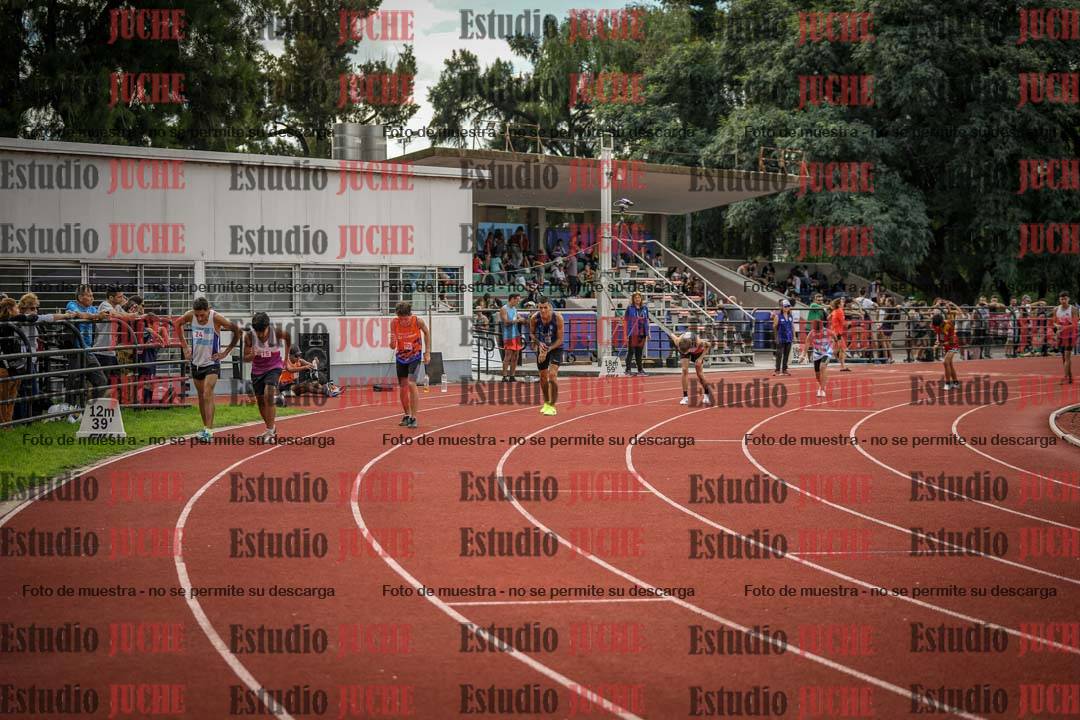Fotos de los 800 m llanos de varones