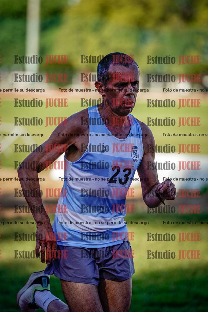 Fotos de los 3000 m llanos de varones