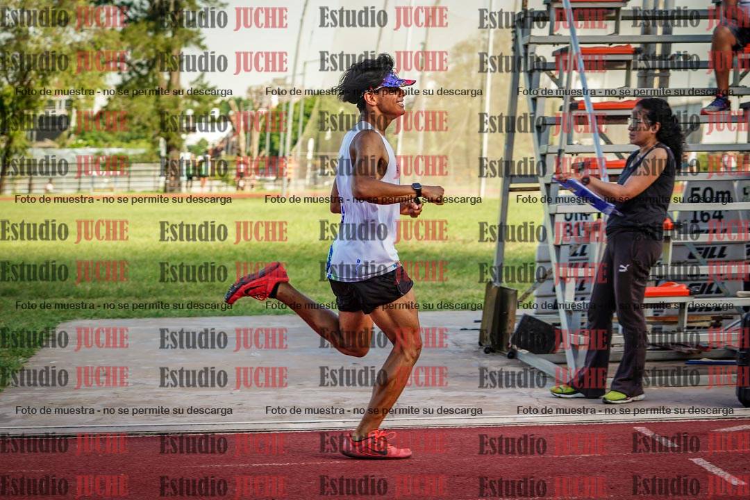 Fotos de los 1500 m llanos de varones