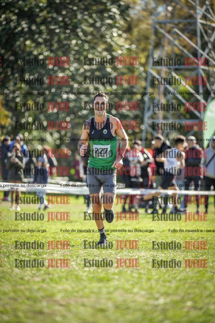 Fotos de la llegada del cross de 8000 m