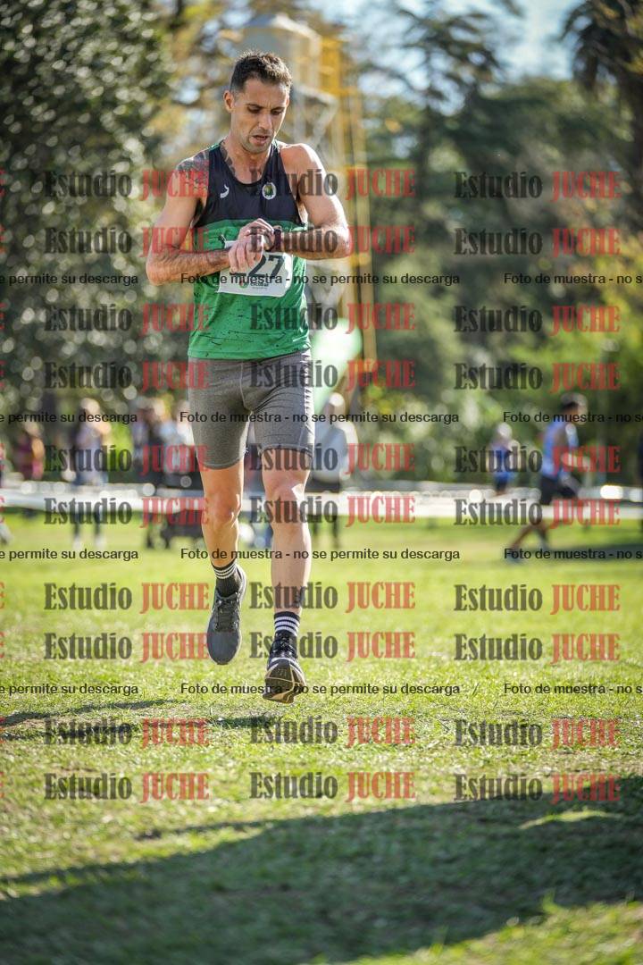 Fotos de la llegada del cross de 8000 m