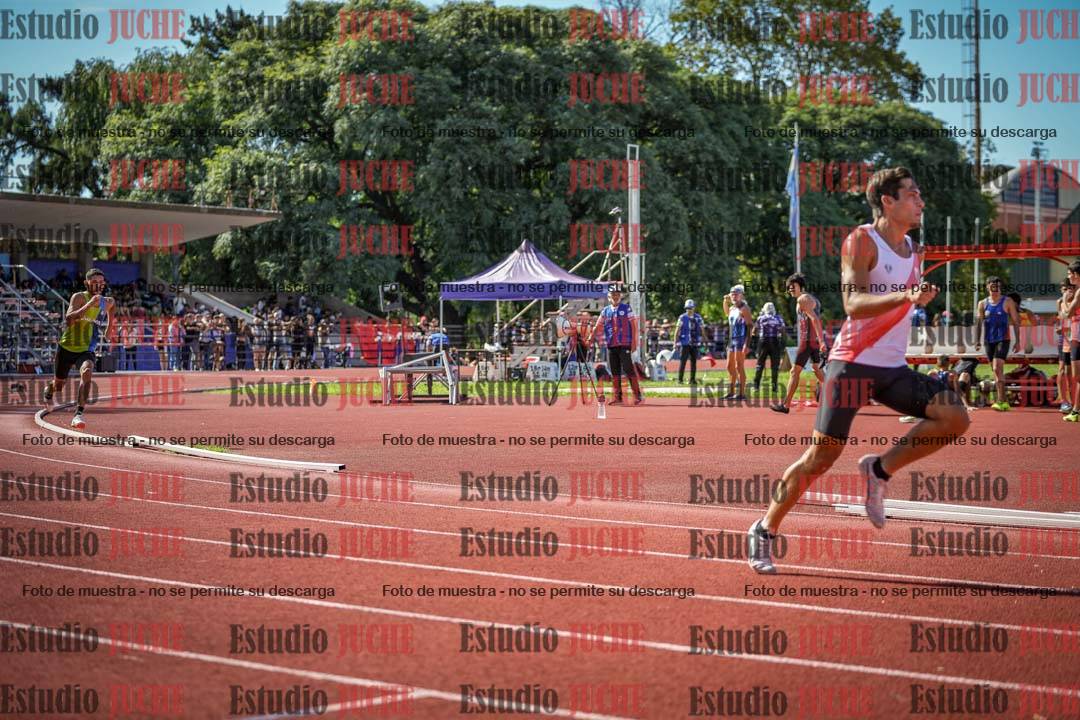 Fotos de los 400 m llanos de varones
