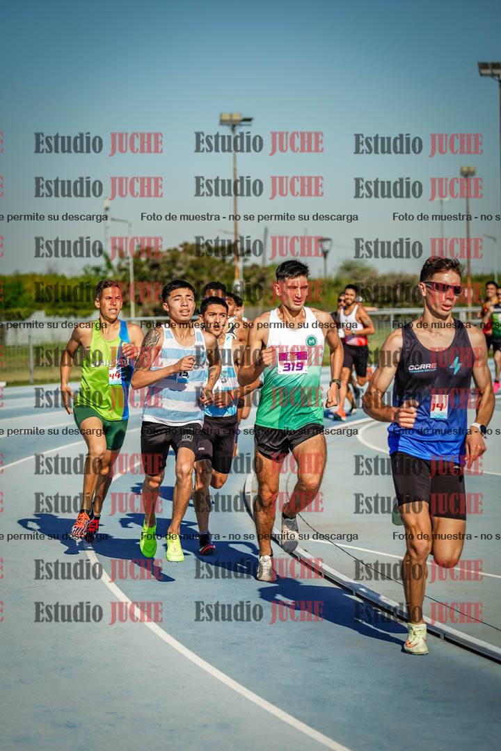 Fotos de los 1500 m llanos de varones