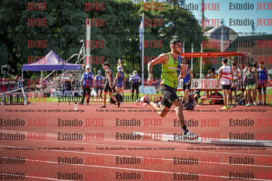 Fotos de los 400 m llanos de varones