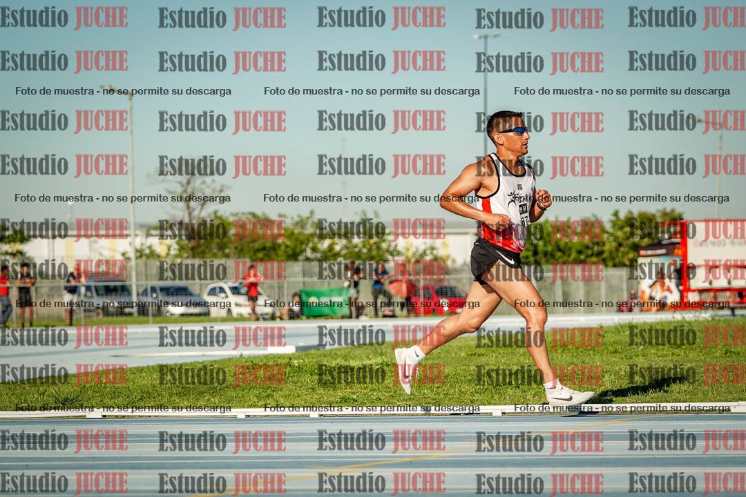 Fotos de los 3000 m llanos de varones