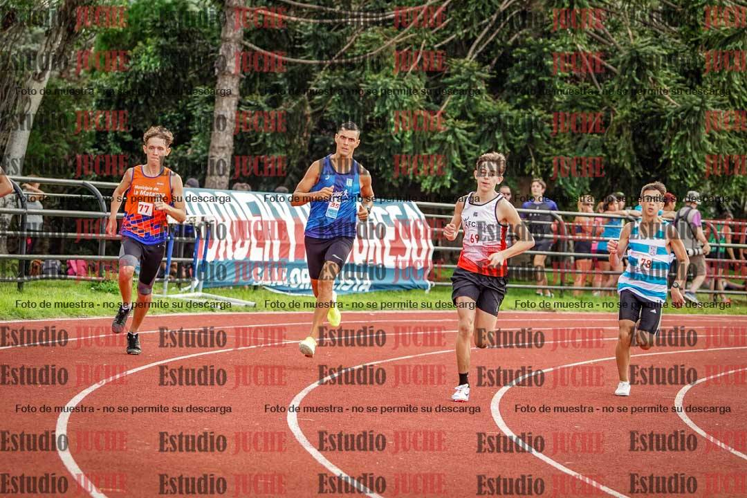 Fotos de los 800 m llanos de varones