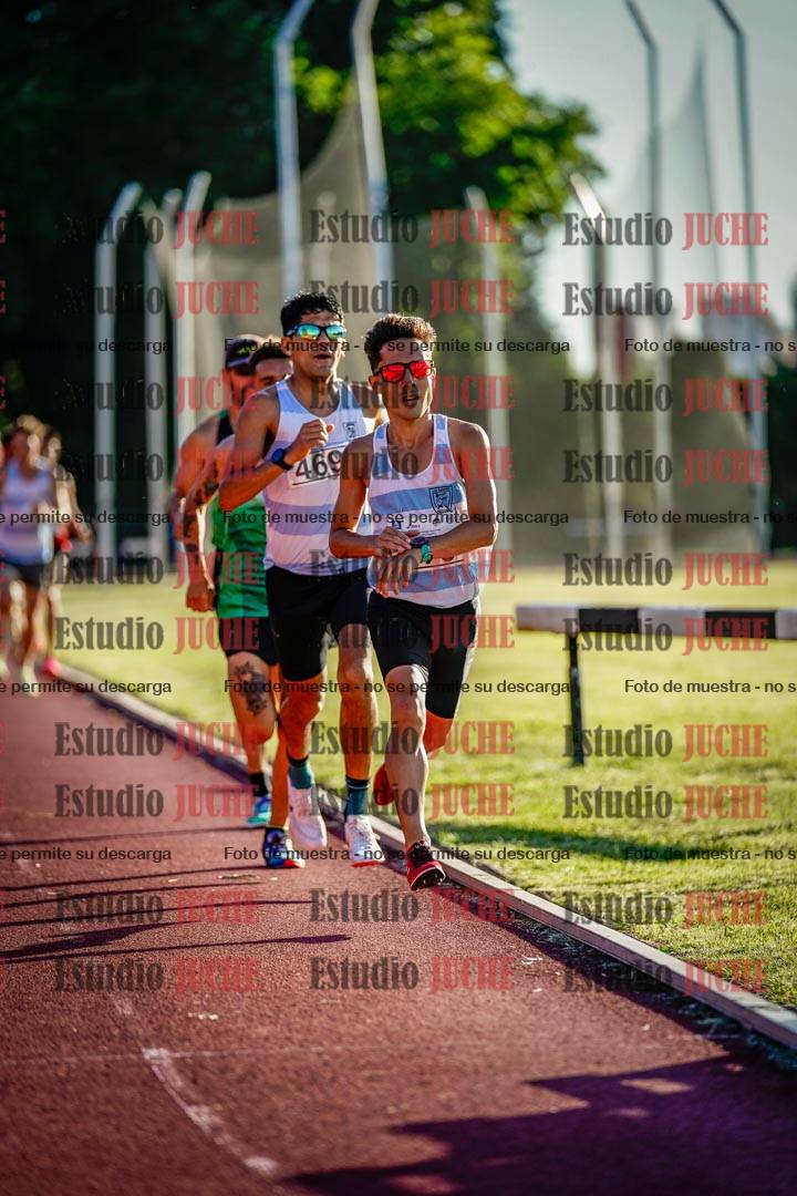 Fotos de los 3000 m llanos de varones