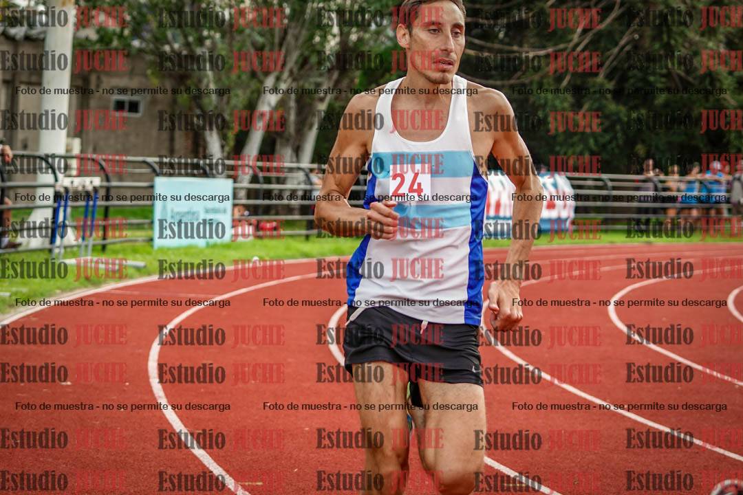 Fotos de los 800 m llanos de varones