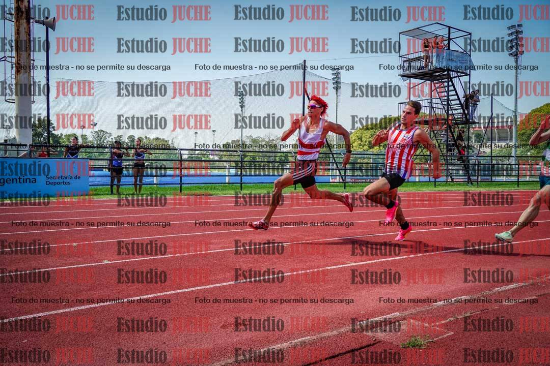 Fotos de los 200 m llanos de varones