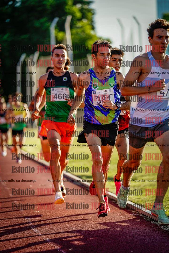 Fotos de los 3000 m llanos de varones