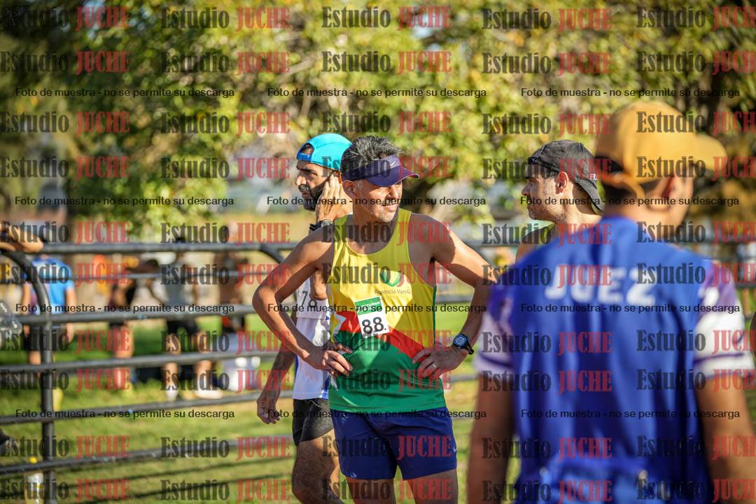 Fotos de los 3000 m llanos de varones