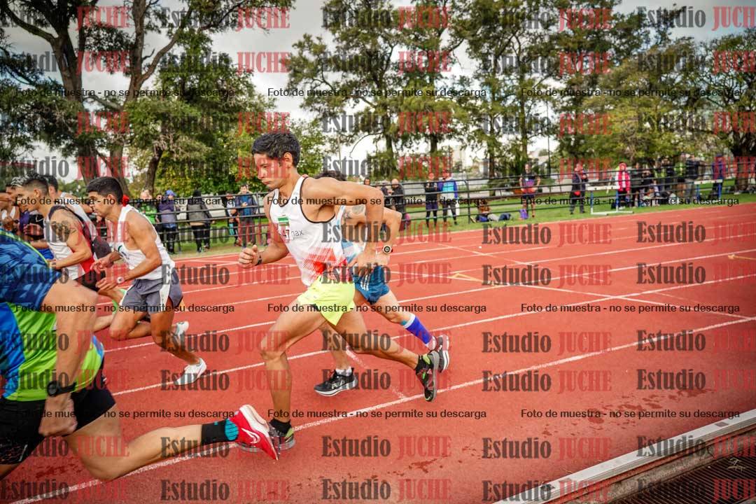 Fotos de los 3000 m llanos de varones