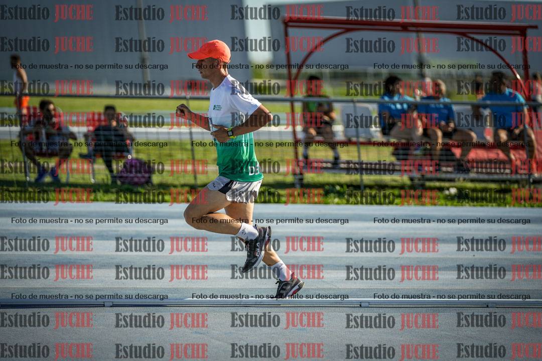 Fotos de los 3000 m llanos de varones