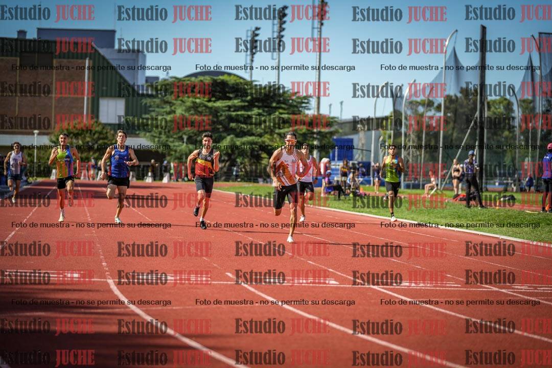 Fotos de los 400 m llanos de varones
