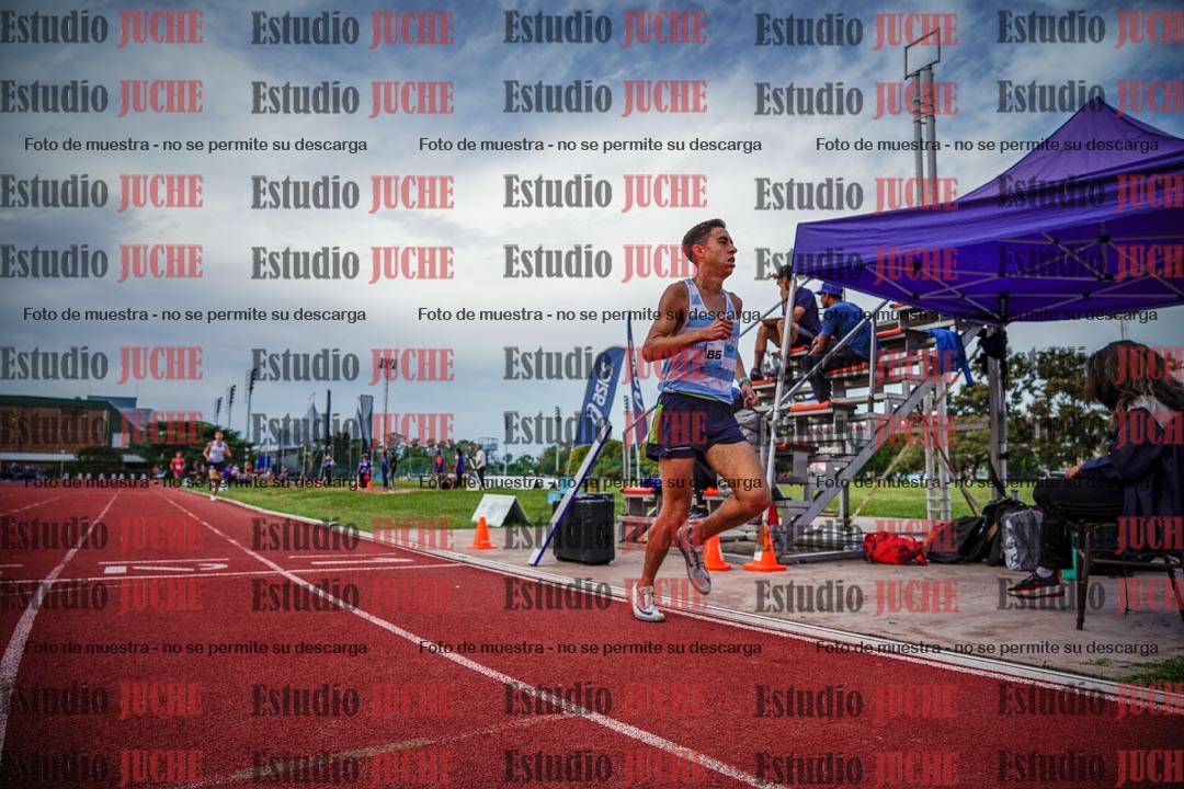 Fotos de los 3000 m llanos de varones