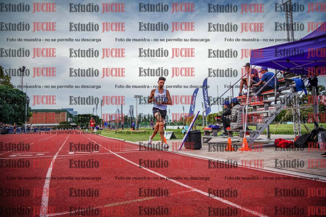 Fotos de los 3000 m llanos de varones