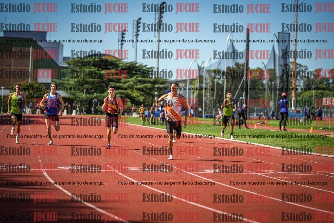 Fotos de los 400 m llanos de varones