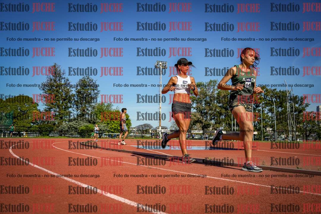 Fotos de los 5000 m llanos de mujeres y varones