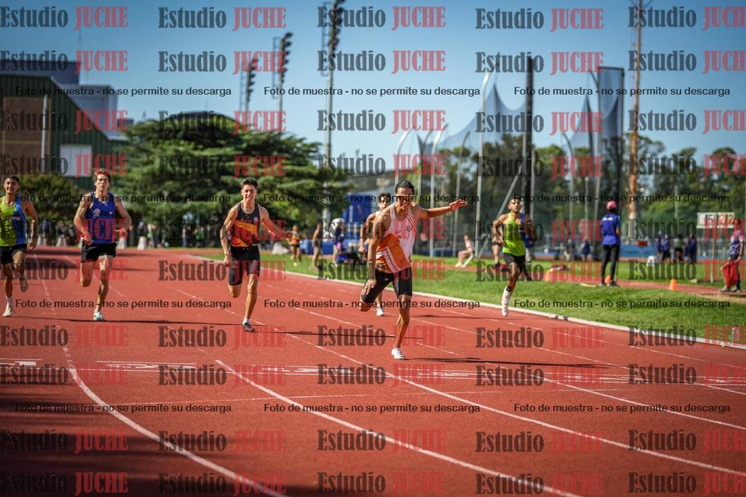 Fotos de los 400 m llanos de varones