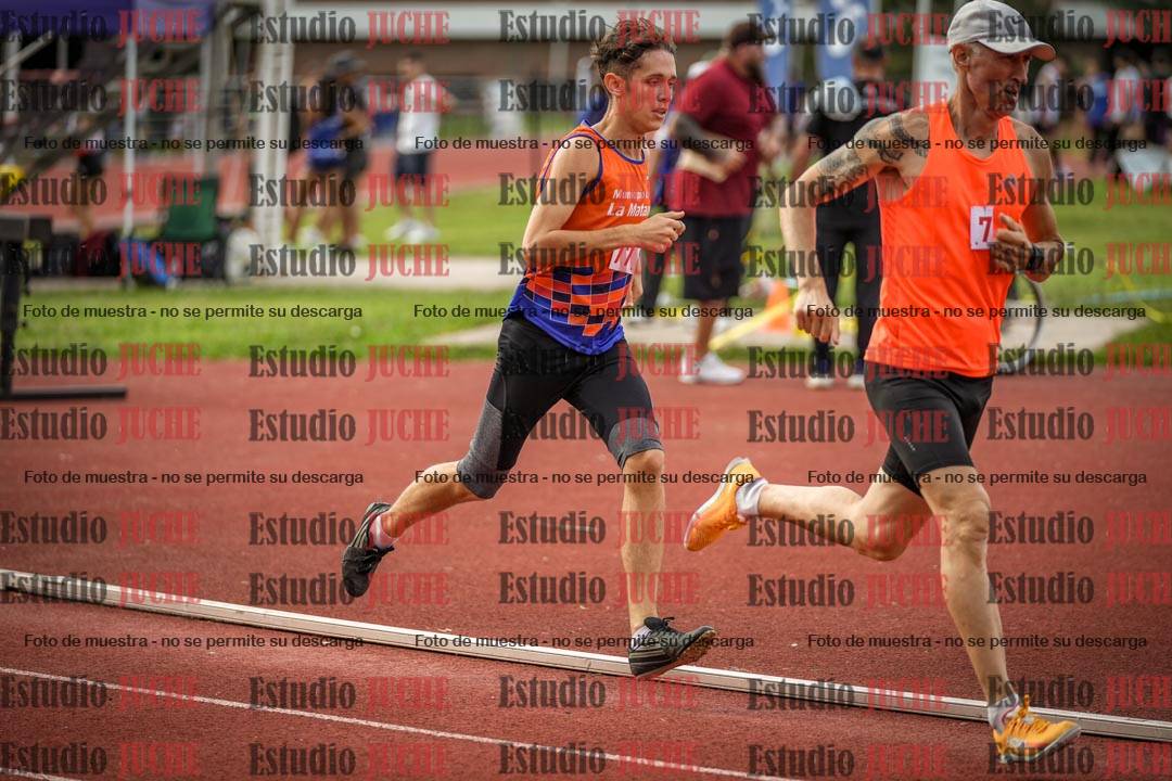 Fotos de los 800 m llanos de varones