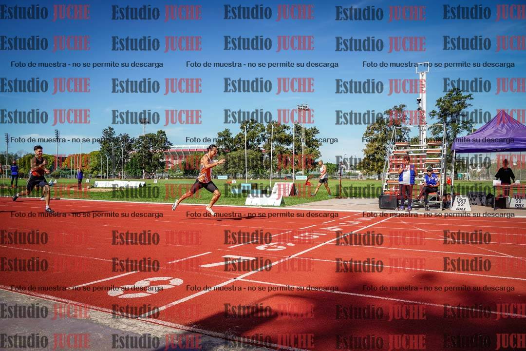 Fotos de los 400 m llanos de varones