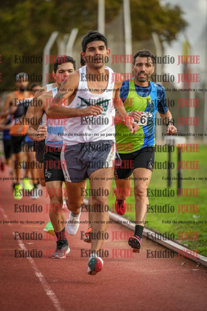 Fotos de los 3000 m llanos de varones