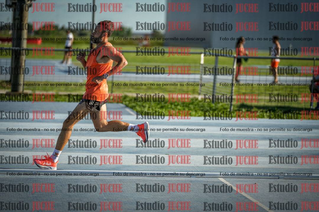 Fotos de los 3000 m llanos de varones
