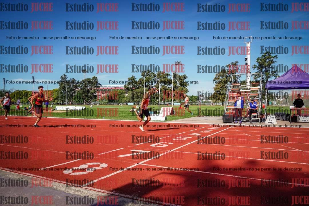Fotos de los 400 m llanos de varones