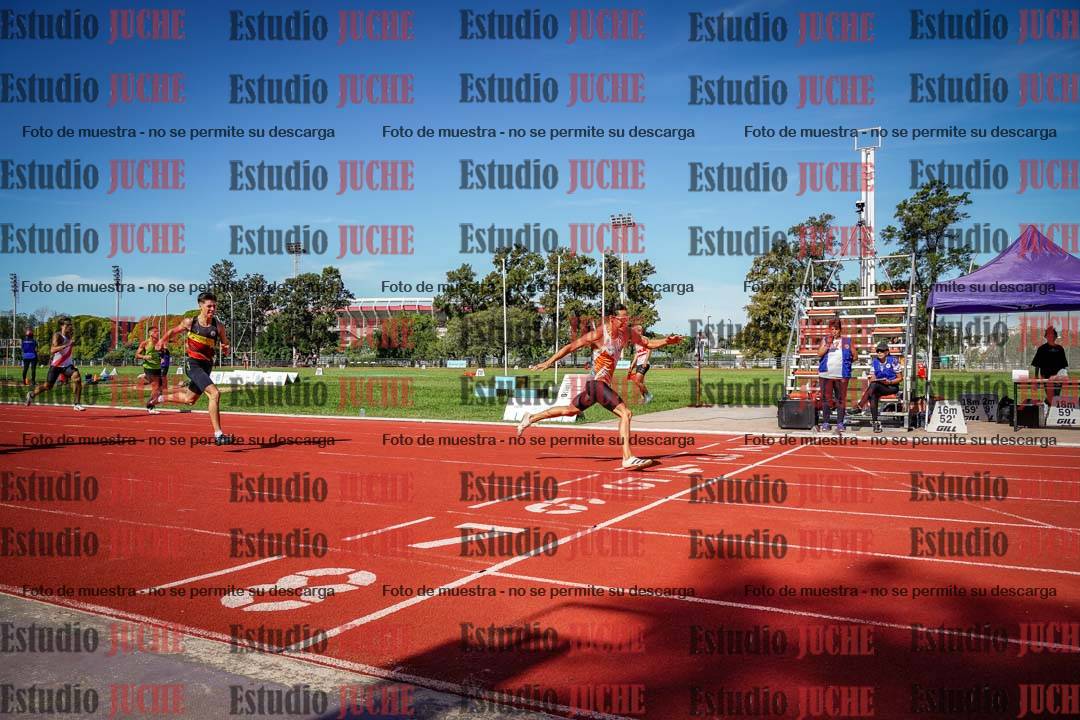 Fotos de los 400 m llanos de varones