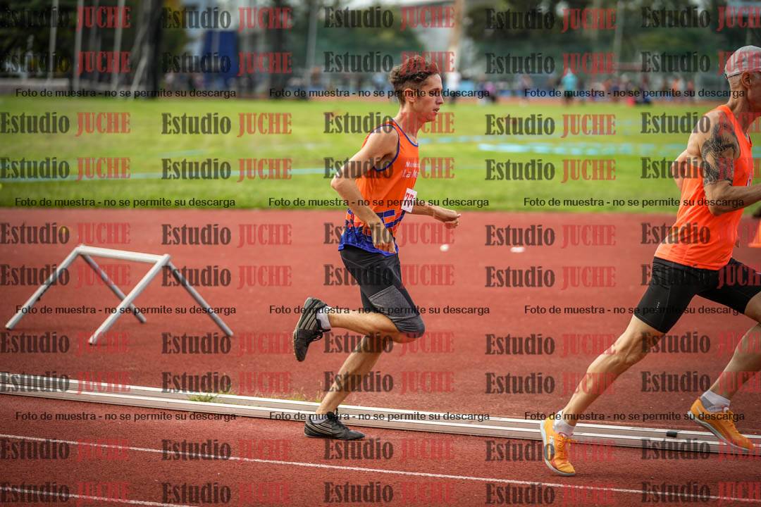 Fotos de los 800 m llanos de varones
