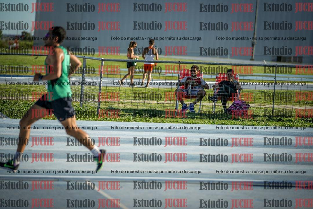 Fotos de los 3000 m llanos de varones