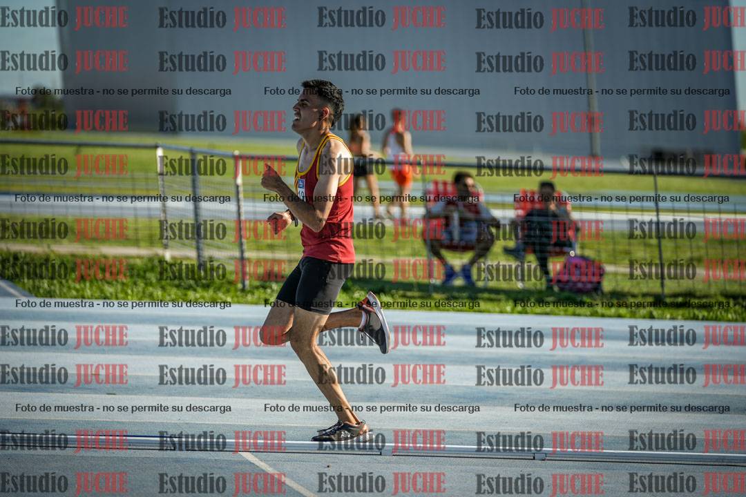 Fotos de los 3000 m llanos de varones