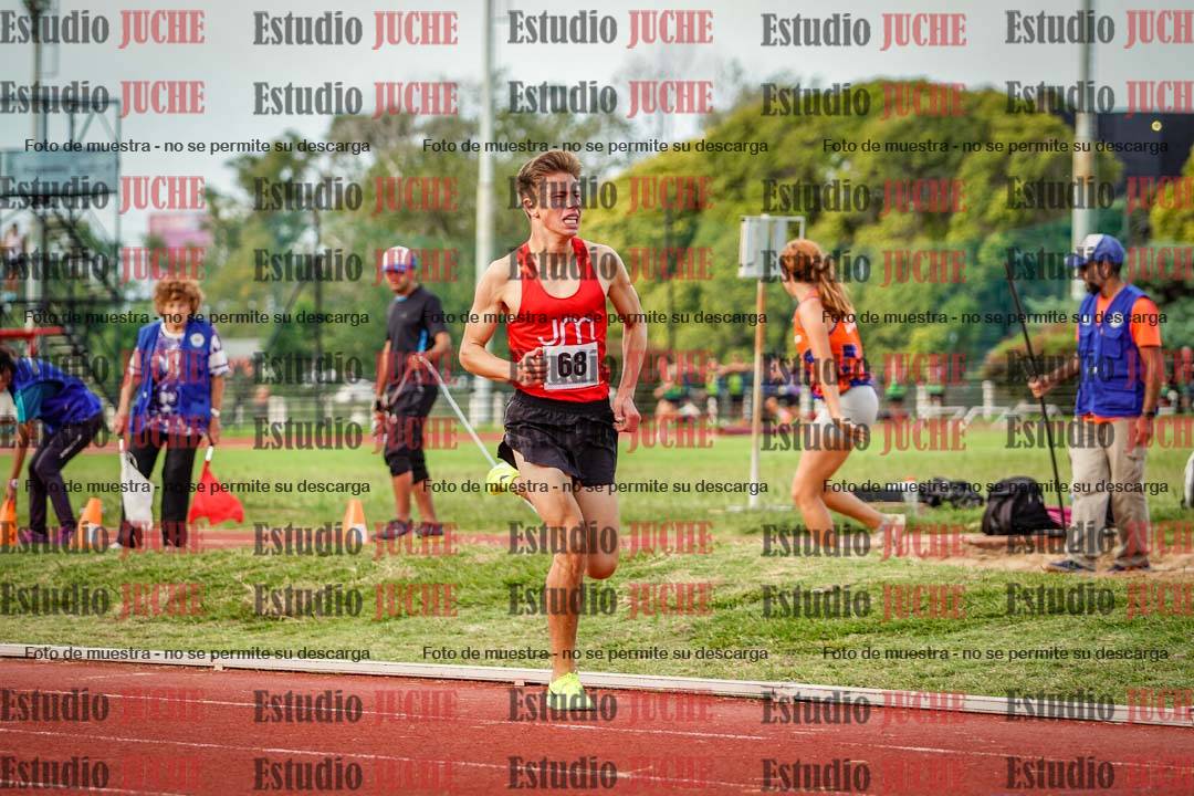 Fotos de los 3000 m llanos de varones