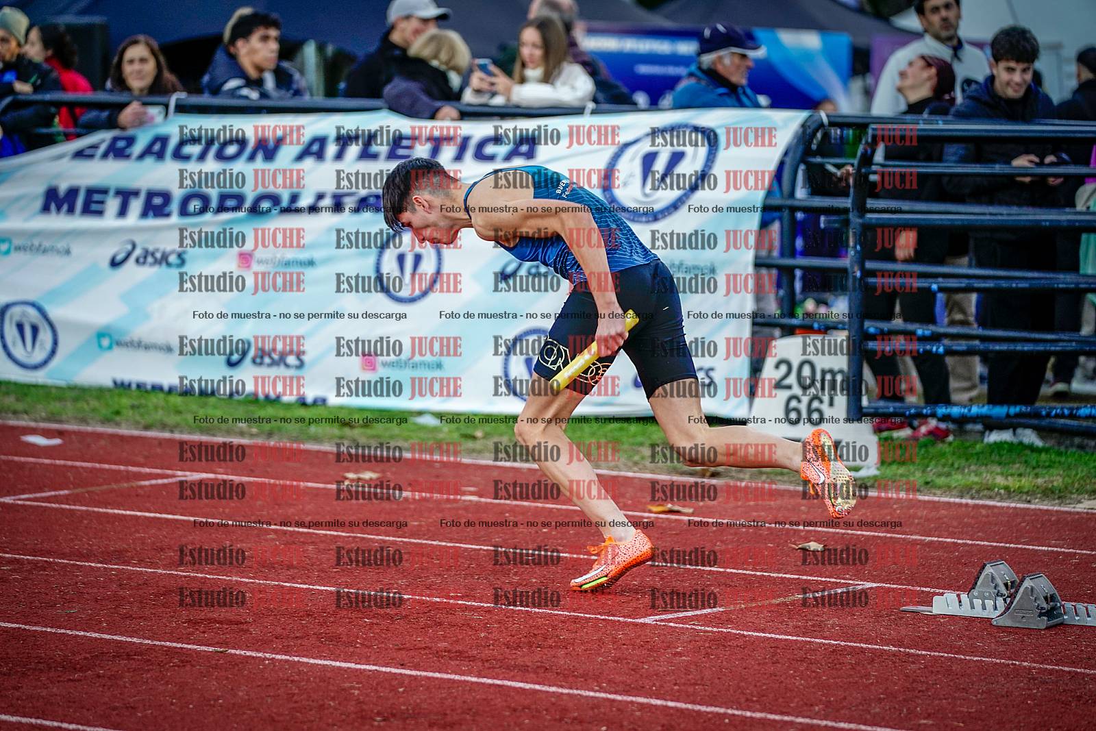 Fotos de las postas 4x400 m de varones