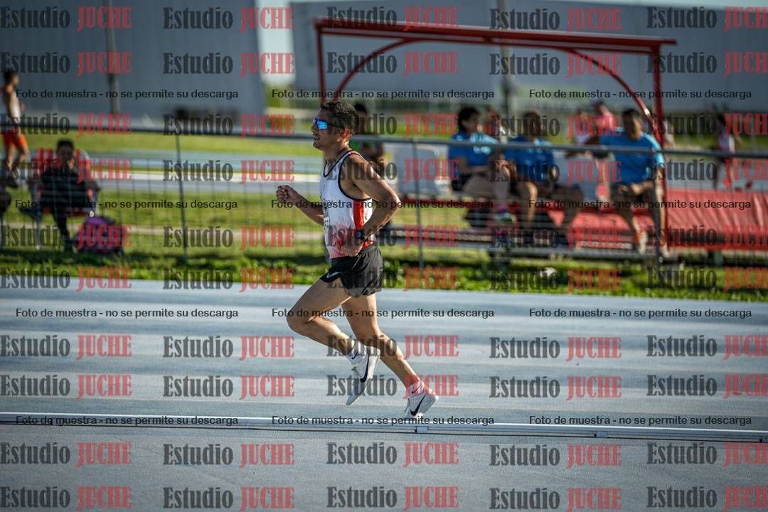 Fotos de los 3000 m llanos de varones