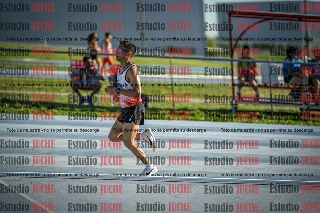 Fotos de los 3000 m llanos de varones