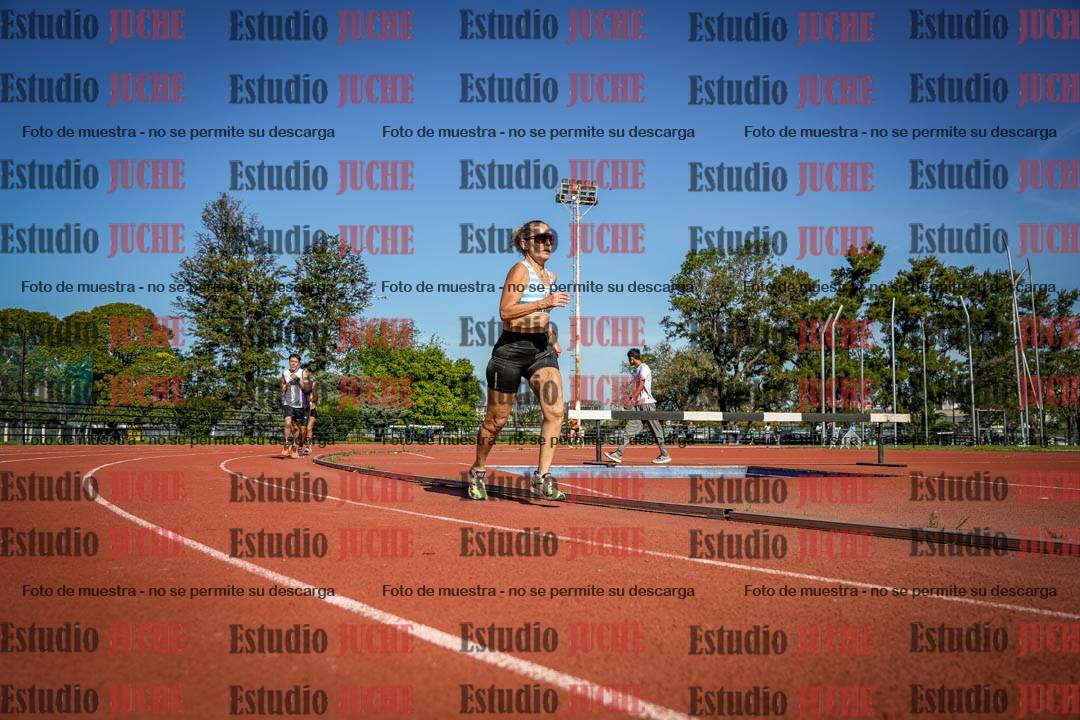 Fotos de los 5000 m llanos de mujeres y varones