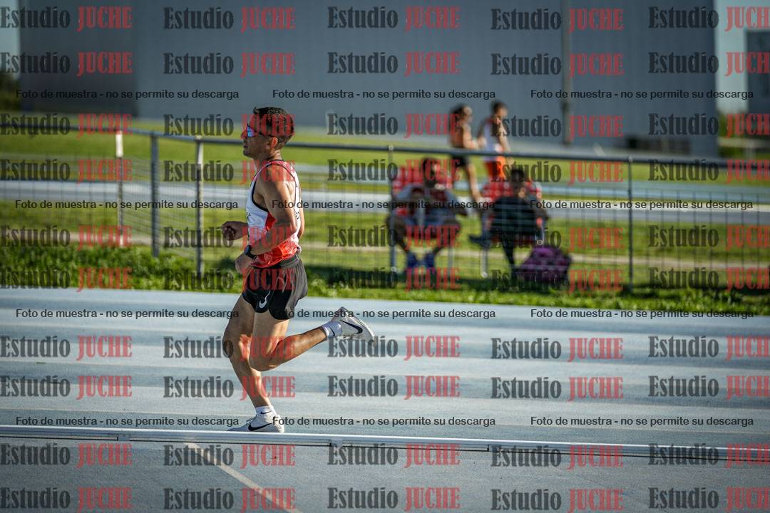 Fotos de los 3000 m llanos de varones