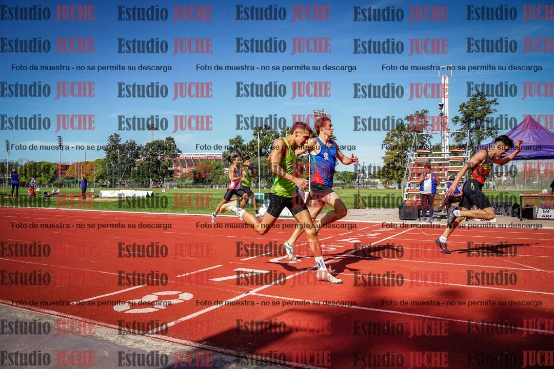 Fotos de los 400 m llanos de varones