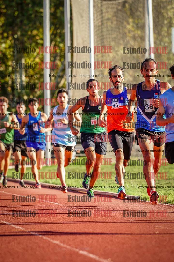 Fotos de los 3000 m llanos de varones