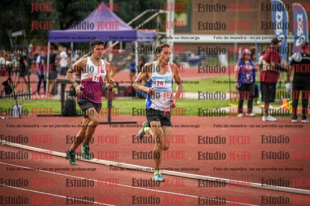 Fotos de los 800 m llanos de varones