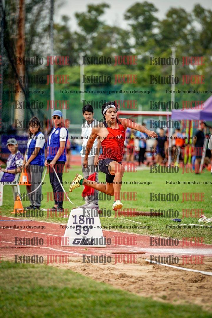 Fotos del salto triple de mujeres y varones