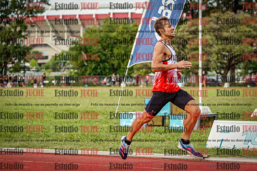 Fotos de los 3000 m llanos de varones