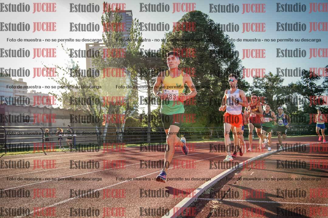 Fotos de los 3000 m llanos de varones