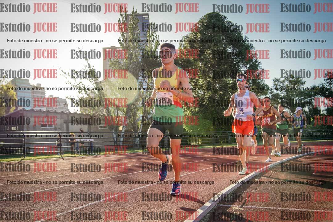 Fotos de los 3000 m llanos de varones