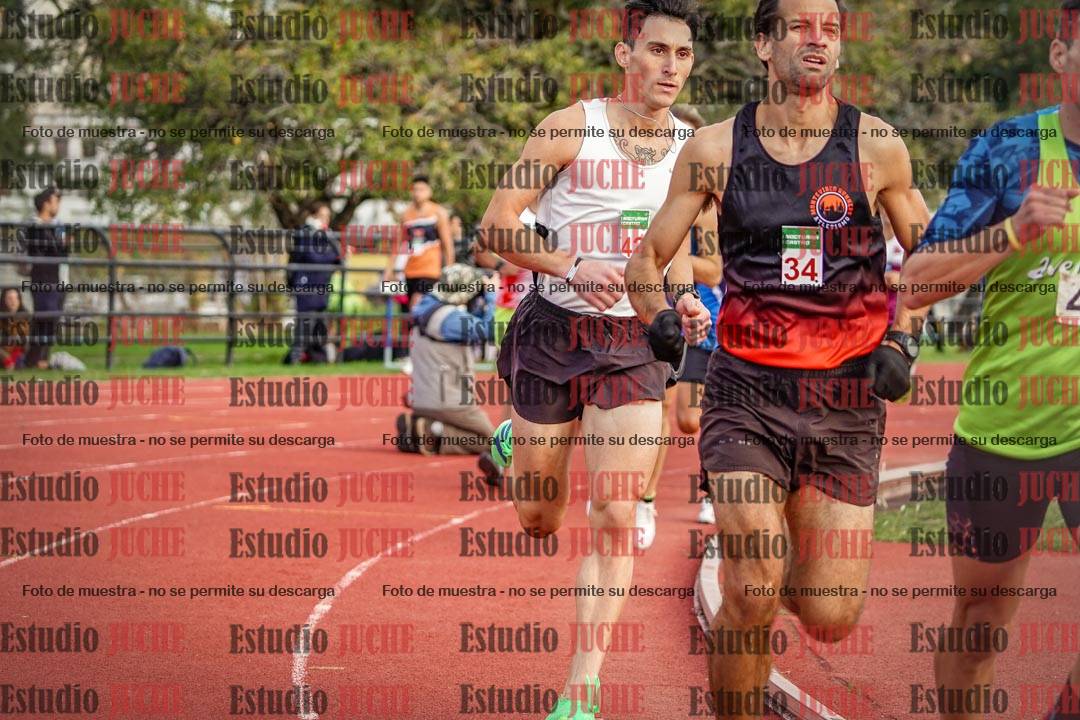 Fotos de los 3000 m llanos de varones