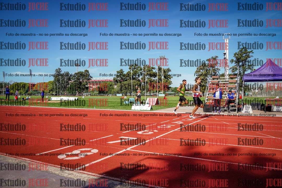 Fotos de los 400 m llanos de varones