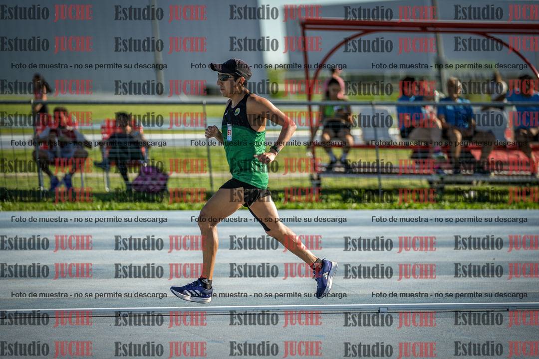 Fotos de los 3000 m llanos de varones