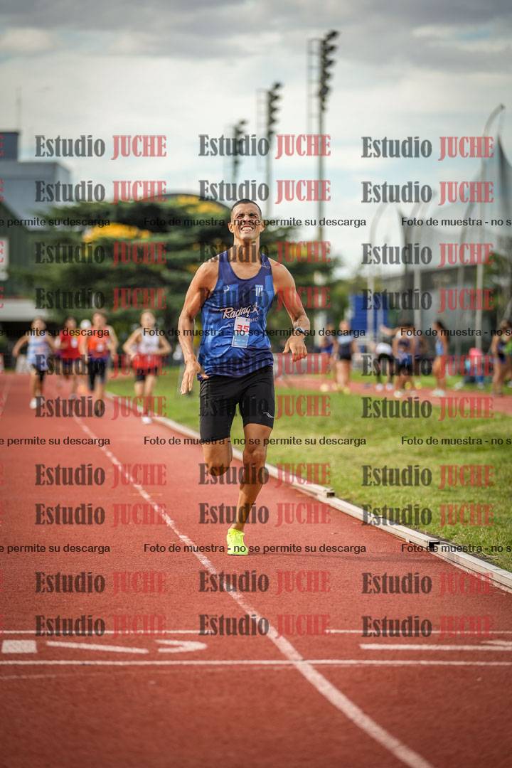 Fotos de los 800 m llanos de varones